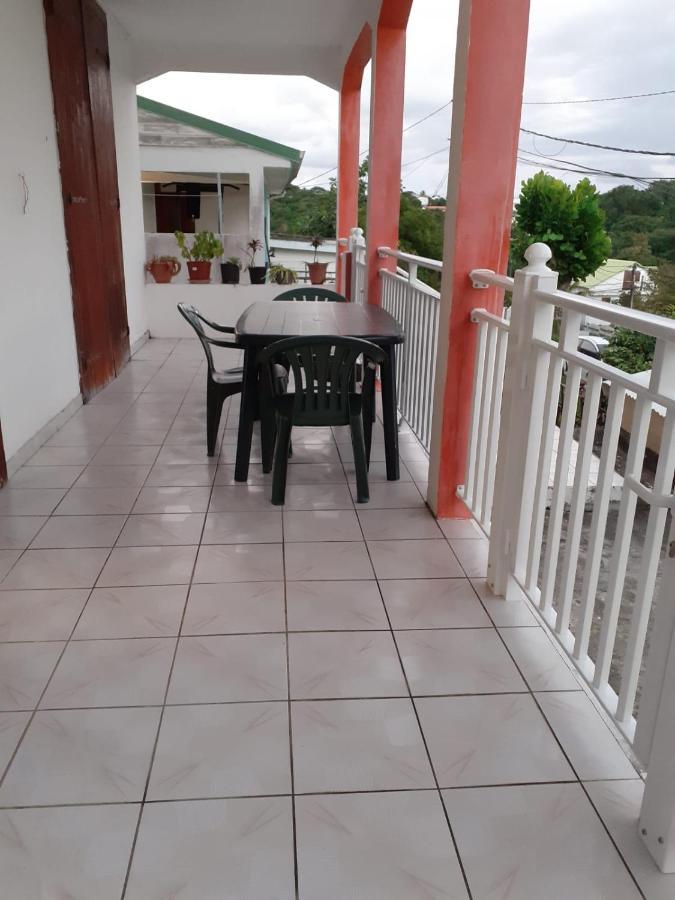 Loca Vacances Sainte-Anne  Extérieur photo